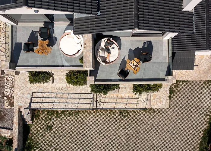 Evora Luxury Mega Chorio